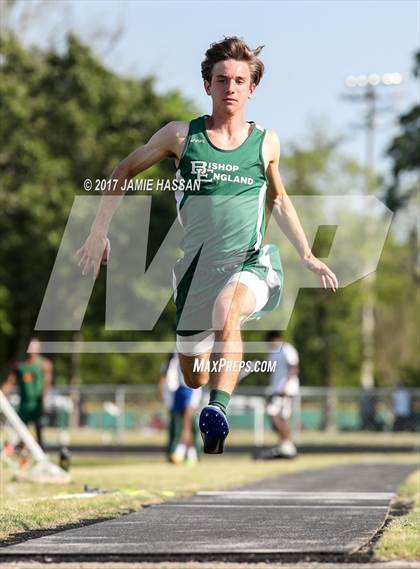 Thumbnail 1 in SCHSL 3A Regional Track Meet (Field Events) photogallery.