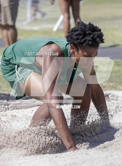 Thumbnail 1 in SCHSL 3A Regional Track Meet (Field Events) photogallery.