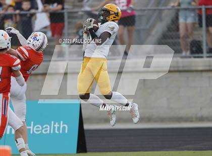 Thumbnail 1 in Independence @ Marvin Ridge photogallery.