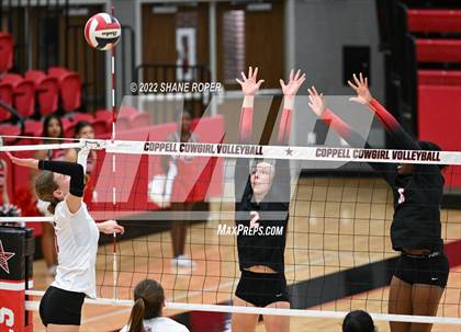 Thumbnail 2 in Marcus @ Coppell photogallery.