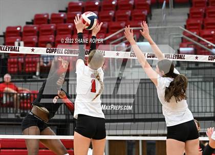 Thumbnail 2 in Marcus @ Coppell photogallery.
