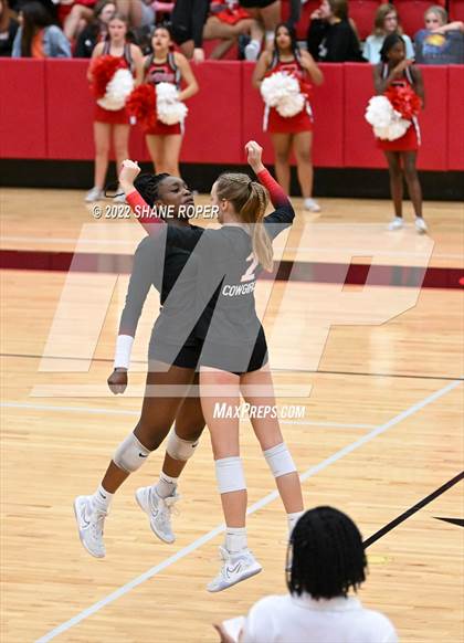 Thumbnail 2 in Marcus @ Coppell photogallery.