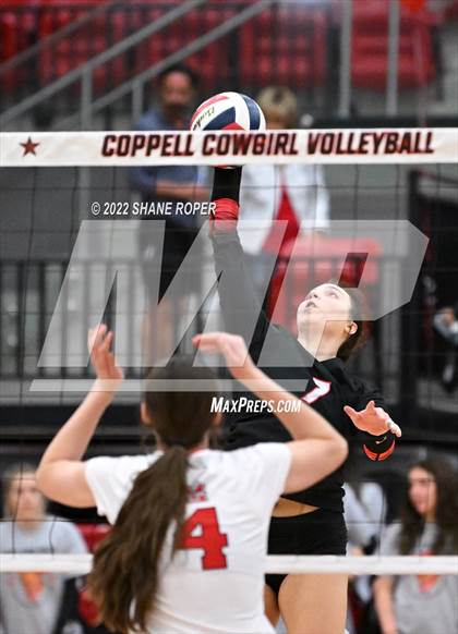 Thumbnail 2 in Marcus @ Coppell photogallery.
