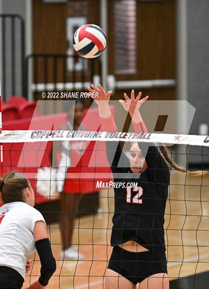 Thumbnail 2 in Marcus @ Coppell photogallery.