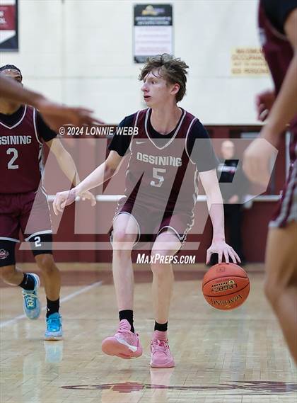 Thumbnail 2 in Mount Vernon vs Ossining (Arlington Maroon Invitational) photogallery.