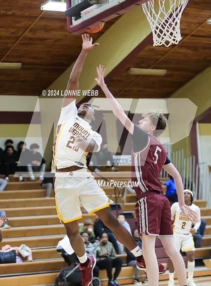 Thumbnail 3 in Mount Vernon vs Ossining (Arlington Maroon Invitational) photogallery.