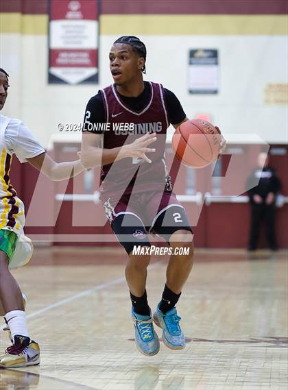 Thumbnail 3 in Mount Vernon vs Ossining (Arlington Maroon Invitational) photogallery.