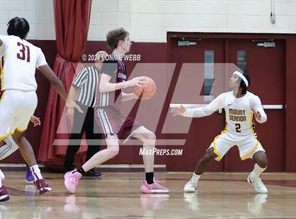 Thumbnail 1 in Mount Vernon vs Ossining (Arlington Maroon Invitational) photogallery.