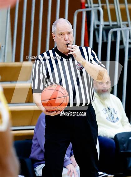 Thumbnail 1 in Mount Vernon vs Ossining (Arlington Maroon Invitational) photogallery.