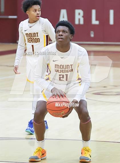 Thumbnail 2 in Mount Vernon vs Ossining (Arlington Maroon Invitational) photogallery.