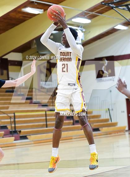 Thumbnail 3 in Mount Vernon vs Ossining (Arlington Maroon Invitational) photogallery.