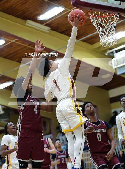 Thumbnail 2 in Mount Vernon vs Ossining (Arlington Maroon Invitational) photogallery.