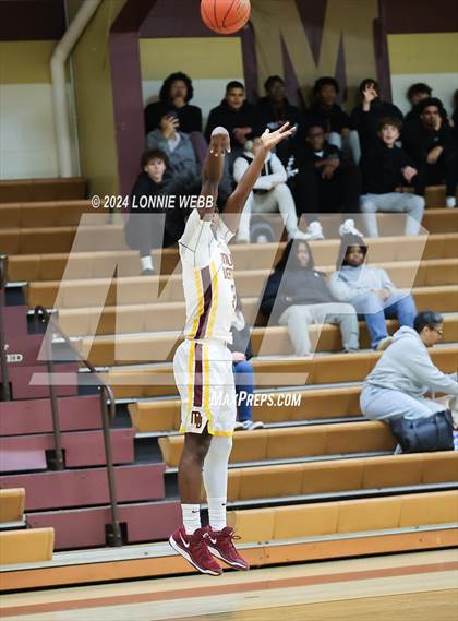 Thumbnail 3 in Mount Vernon vs Ossining (Arlington Maroon Invitational) photogallery.