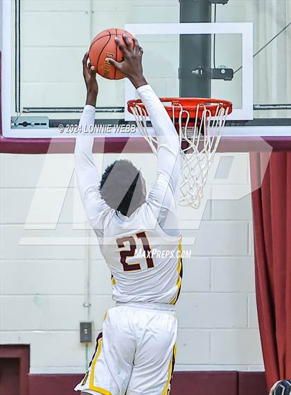 Thumbnail 2 in Mount Vernon vs Ossining (Arlington Maroon Invitational) photogallery.