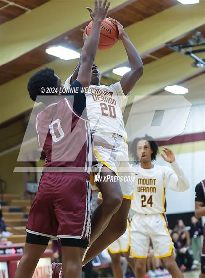 Thumbnail 2 in Mount Vernon vs Ossining (Arlington Maroon Invitational) photogallery.