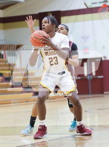 Thumbnail 3 in Mount Vernon vs Ossining (Arlington Maroon Invitational) photogallery.
