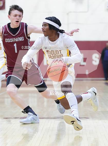 Thumbnail 2 in Mount Vernon vs Ossining (Arlington Maroon Invitational) photogallery.