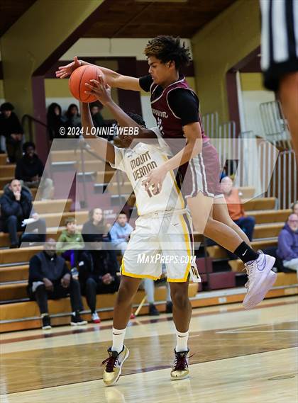 Thumbnail 3 in Mount Vernon vs Ossining (Arlington Maroon Invitational) photogallery.