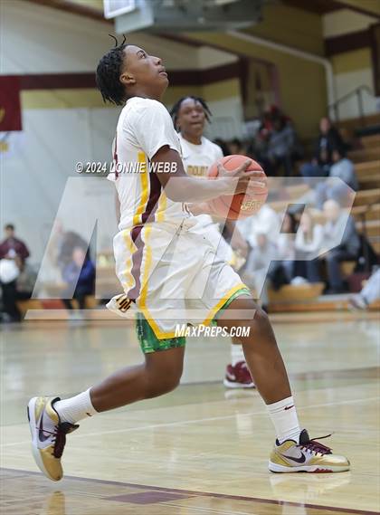 Thumbnail 2 in Mount Vernon vs Ossining (Arlington Maroon Invitational) photogallery.