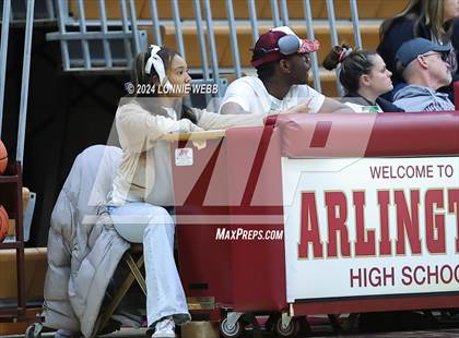 Thumbnail 1 in Mount Vernon vs Ossining (Arlington Maroon Invitational) photogallery.