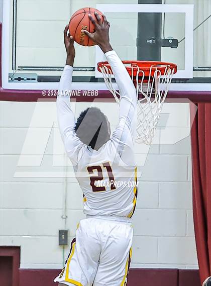 Thumbnail 3 in Mount Vernon vs Ossining (Arlington Maroon Invitational) photogallery.