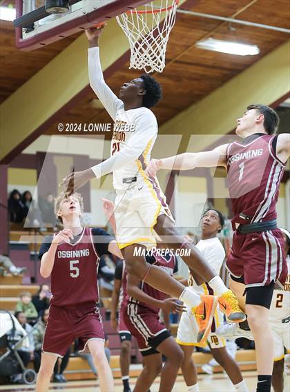 Thumbnail 1 in Mount Vernon vs Ossining (Arlington Maroon Invitational) photogallery.
