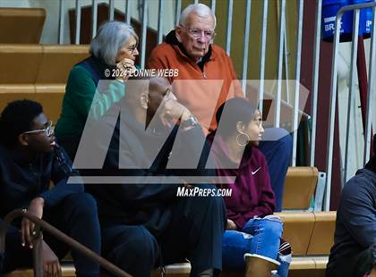 Thumbnail 2 in Mount Vernon vs Ossining (Arlington Maroon Invitational) photogallery.