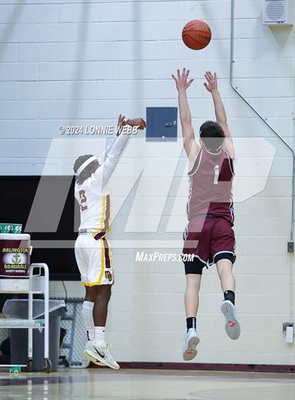 Thumbnail 1 in Mount Vernon vs Ossining (Arlington Maroon Invitational) photogallery.