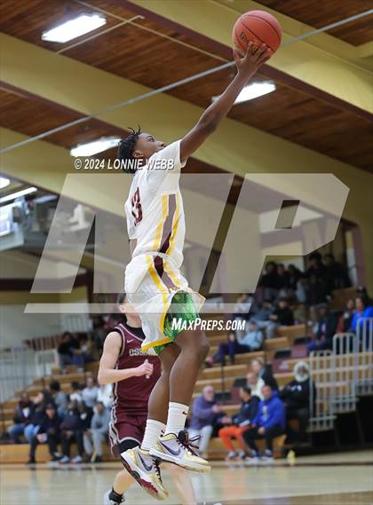 Thumbnail 3 in Mount Vernon vs Ossining (Arlington Maroon Invitational) photogallery.