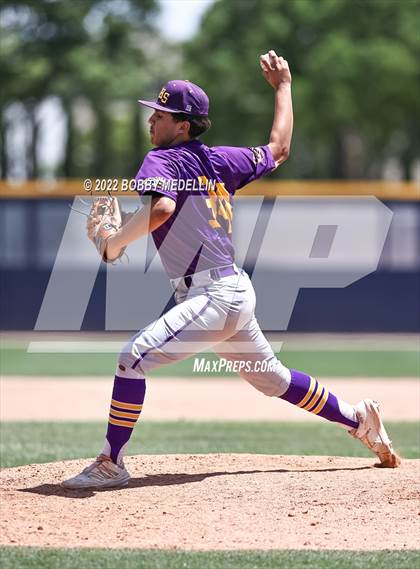 Thumbnail 3 in Lemoore vs. Madera South (CIF D4 Central Section Championships) photogallery.