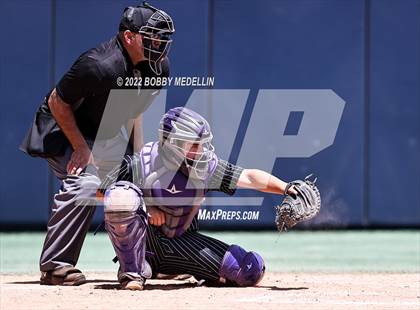 Thumbnail 3 in Lemoore vs. Madera South (CIF D4 Central Section Championships) photogallery.