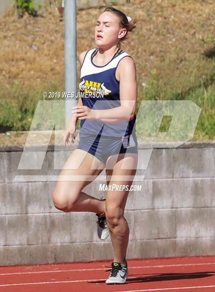 Thumbnail 3 in FVL Championships  (100, 200, 400, 800 Meter) photogallery.