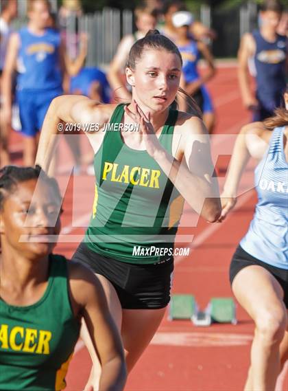Thumbnail 1 in FVL Championships  (100, 200, 400, 800 Meter) photogallery.