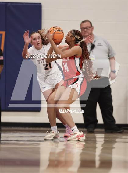 Thumbnail 3 in Regis Jesuit @ Legend (CHSAA 6A Sweet 16) photogallery.