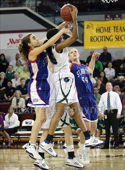 Thumbnail 2 in St. Ignatius vs. Sacred Heart Cathedral (CIF CCS D3 Final) photogallery.