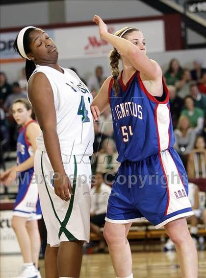 Thumbnail 1 in St. Ignatius vs. Sacred Heart Cathedral (CIF CCS D3 Final) photogallery.
