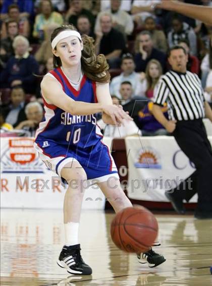Thumbnail 1 in St. Ignatius vs. Sacred Heart Cathedral (CIF CCS D3 Final) photogallery.