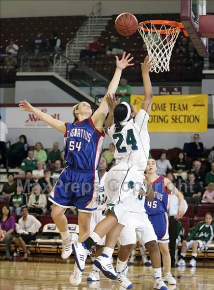 Thumbnail 1 in St. Ignatius vs. Sacred Heart Cathedral (CIF CCS D3 Final) photogallery.