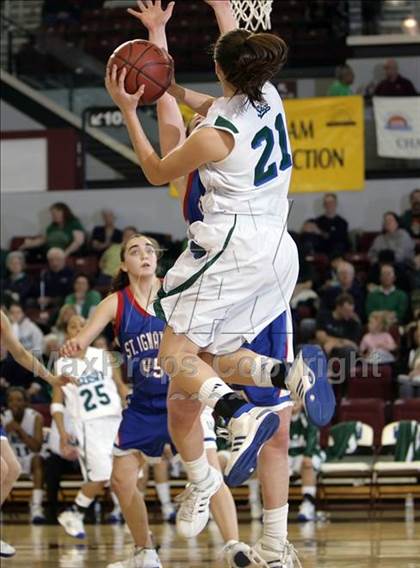 Thumbnail 3 in St. Ignatius vs. Sacred Heart Cathedral (CIF CCS D3 Final) photogallery.