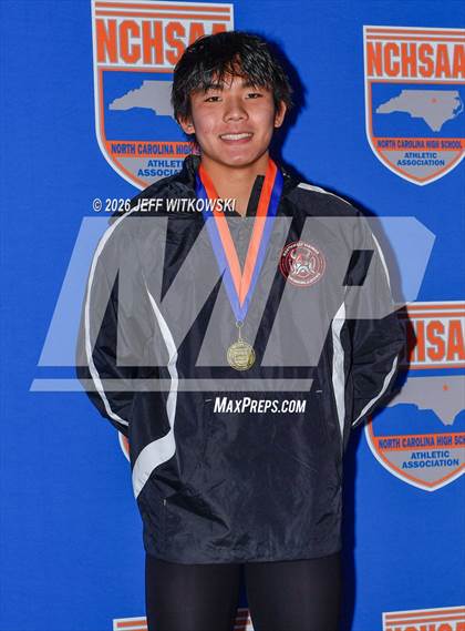 Thumbnail 3 in NCHSAA 8A Final Awards photogallery.