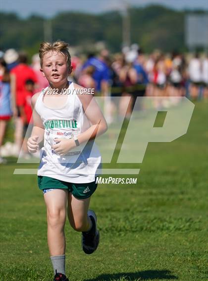 Thumbnail 3 in New Albany Cross Country Classic 2022 photogallery.