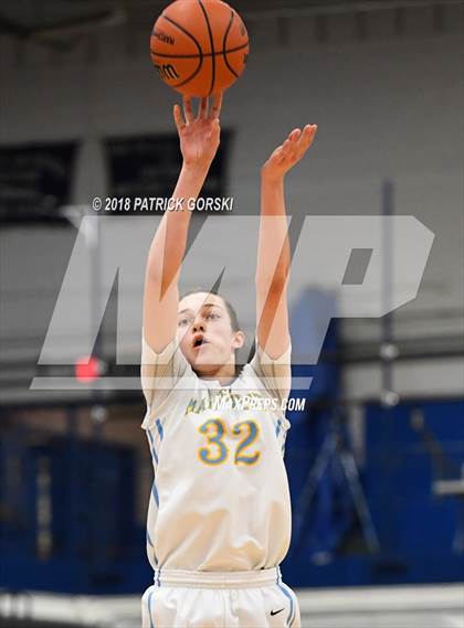 Thumbnail 3 in Maine West vs. Loyola Academy (IHSA 4A Sectional Final) photogallery.