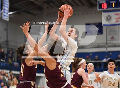 Thumbnail 3 in Maine West vs. Loyola Academy (IHSA 4A Sectional Final) photogallery.