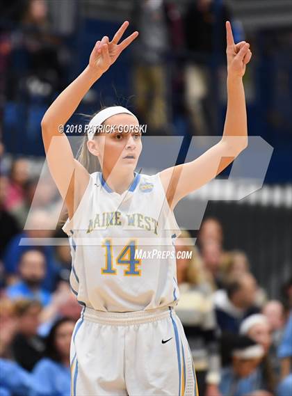 Thumbnail 3 in Maine West vs. Loyola Academy (IHSA 4A Sectional Final) photogallery.