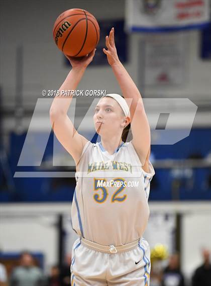 Thumbnail 3 in Maine West vs. Loyola Academy (IHSA 4A Sectional Final) photogallery.
