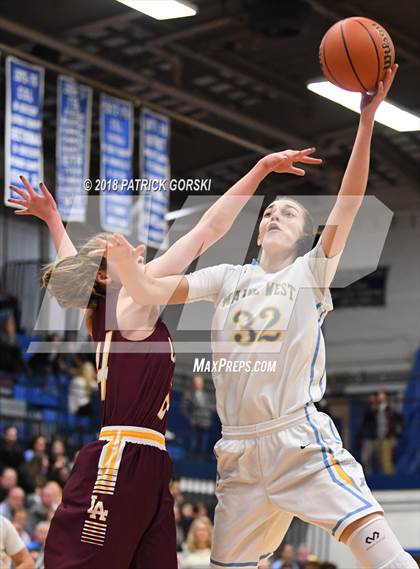 Thumbnail 2 in Maine West vs. Loyola Academy (IHSA 4A Sectional Final) photogallery.