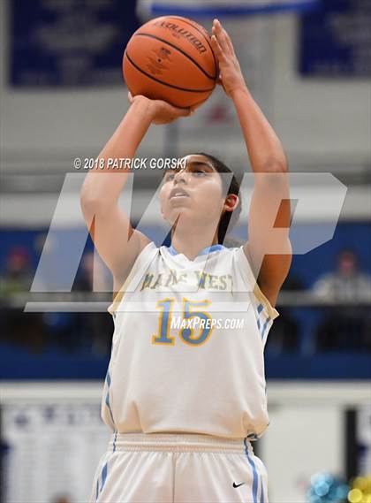 Thumbnail 3 in Maine West vs. Loyola Academy (IHSA 4A Sectional Final) photogallery.