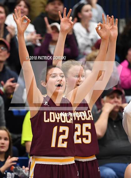 Thumbnail 3 in Maine West vs. Loyola Academy (IHSA 4A Sectional Final) photogallery.