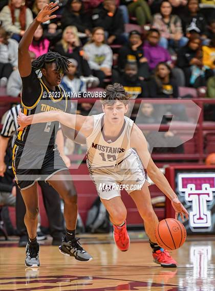 Thumbnail 2 in Martins Mill vs. Timpson (Holiday Hoops Tournament) photogallery.