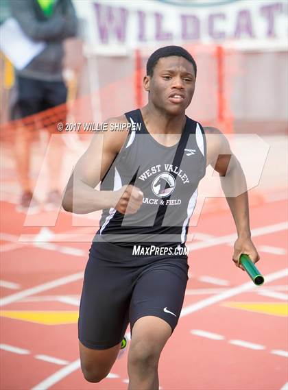 Thumbnail 2 in Paloma Valley Wildcats Relay photogallery.